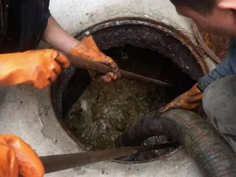 塘厦镇清理化粪池时如何避免沼气的危害?